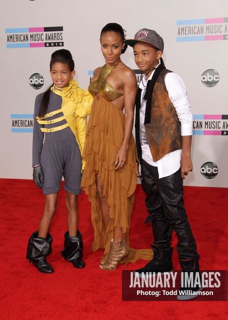 LOS ANGELES, CA - NOVEMBER 21:  Actor/singers Willow Smith, Jada Pinkett Smith and Jaden Smith arrives at the 2010 American Music Awards held at Nokia Theatre L.A. Live on November 21, 2010 in Los Angeles, California.  (Photo by Todd Williamson/JanuaryImages)